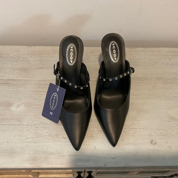 Woman's pointed toe stiletto with strap shoe - Picture 1 of 5
